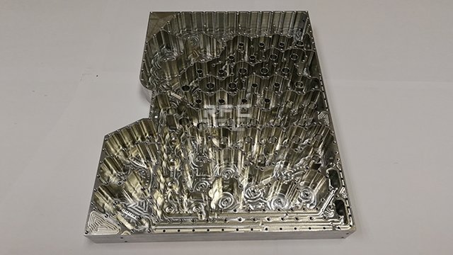 大型龍門(mén)銑加工技術(shù)突破，推動(dòng)制造業(yè)邁向高質(zhì)量發(fā)展